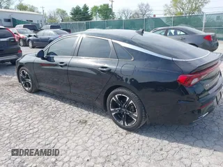 2021 Kia K5 GT-Line z VIN 5XXG64J24MG022821, wystawiony jako IAAI lot #41970102 z przebiegiem 67 105 mil mil oraz . Historia ofert i sprzedaży dostępna na DreamBid. Obrazek 3.