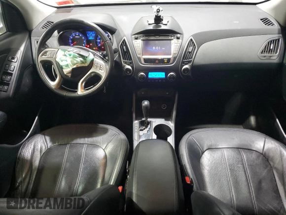 2010 Hyundai Tucson GLS with VIN KM8JU3AC7AU102873, listed as a Copart auction lot 54472385 with 108,853 mi miles and Non Repairable. Bid and sale history available at DreamBid. Image 8.