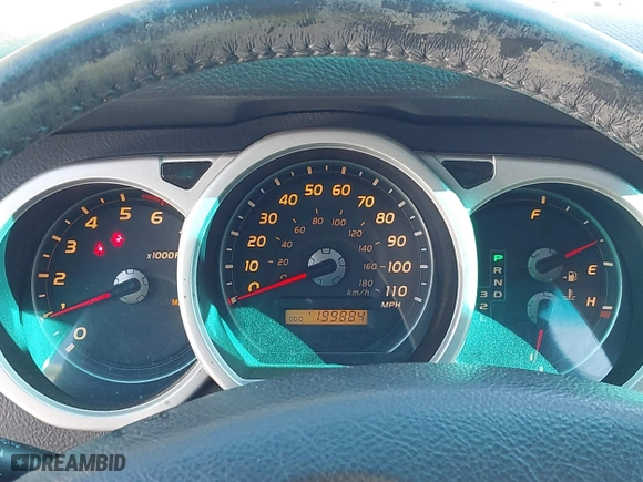 2004 Toyota 4Runner Limited with VIN JTEBU17R740036034, listed as a IAAI auction lot 41587335 with 199,884 mi miles. Bid and sale history available at carsss.com. Image 7.