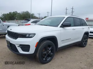 2023 Jeep Grand Cherokee Laredo z VIN 1C4RJHAG7PC640598, wystawiony jako IAAI lot #41607176 z przebiegiem 43 043 mil mil oraz . Historia ofert i sprzedaży dostępna na DreamBid. Obrazek 17.