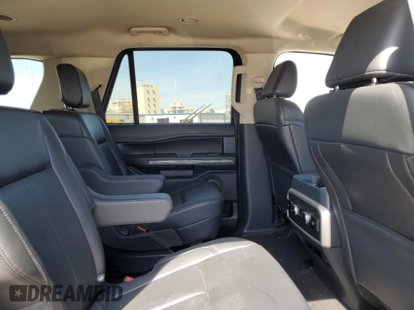 2024 Ford Expedition XLT with VIN 1FMJU1H84REA66331, listed as a Copart auction lot 72781514 with 0 mi miles and Salvage Title. Bid and sale history available at carsss.com. Image 11.