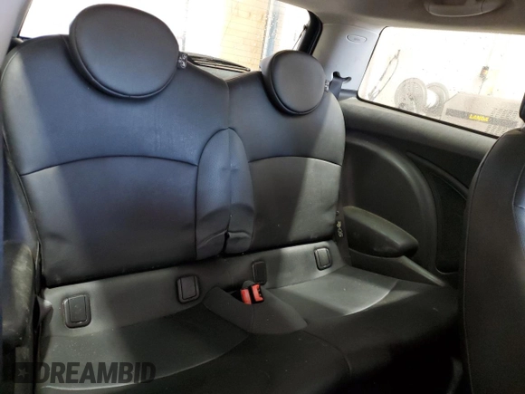 2009 MINI Hardtop with VIN WMWMF33569TW74610, listed as a Copart auction lot 54889805 with 147,533 mi miles and Salvage Title. Bid and sale history available at DreamBid. Image 10.