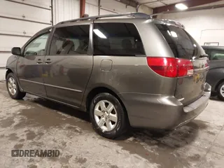 2005 Toyota Sienna CE with VIN 5TDZA23C05S262238, listed as a IAAI auction lot 41732258 with 226,941 mi miles. Bid and sale history available at carsss.com. Image 3.