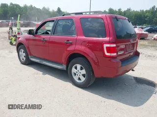 2010 Ford Escape XLT z VIN 1FMCU9D78AKA34458, wystawiony jako IAAI lot #42481104 z przebiegiem 134 755 mil mil oraz . Historia ofert i sprzedaży dostępna na DreamBid. Obrazek 3.