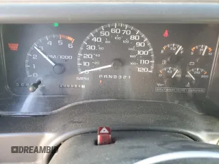 1999 GMC Denali z VIN 1GKEK13R4XR918005, wystawiony jako Copart lot #74964184 z przebiegiem 206 584 mil mil oraz Nie do naprawy. Historia ofert i sprzedaży dostępna na DreamBid. Obrazek 9.