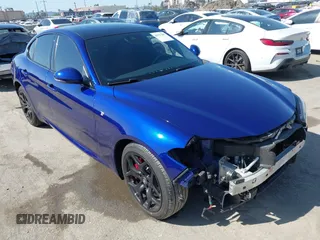 2022 Alfa Romeo Giulia Veloce z VIN ZARFAMBN2N7663498, wystawiony jako IAAI lot #41977687 z przebiegiem 34 139 mil mil oraz . Historia ofert i sprzedaży dostępna na DreamBid. Obrazek 1.