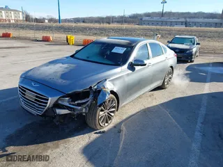 2015 Hyundai Genesis 3.8L with VIN KMHGN4JE0FU020067, listed as a IAAI auction lot 41567365 with 186,510 mi miles. Bid and sale history available at carsss.com. Image 17.