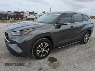 2022 Toyota Highlander XLE with VIN 5TDGZRAH3NS134857, listed as a Copart auction lot 58838685 with 175,268 mi miles and Clean title. Bid and sale history available at DreamBid. Image 1.