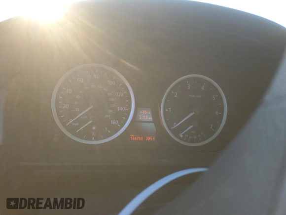2005 BMW 5 Series 530i with VIN WBANA73555CR58587, listed as a Copart auction lot 85678444 with 166,768 mi miles and Salvage Title. Bid and sale history available at DreamBid. Image 9.