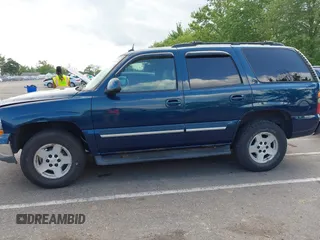 2005 Chevrolet Tahoe LT with VIN 1GNEK13T65J245762, listed as a IAAI auction lot 42796550 with 258,285 mi miles and . Bid and sale history available at DreamBid. Image 12.