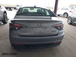2017 Hyundai Sonata Hybrid SE with VIN KMHE24L14HA048579, listed as a IAAI auction lot 41018016 with 92,342 mi miles. Bid and sale history available at carsss.com. Image 16.