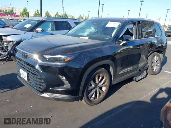 2024 Toyota Highlander XLE z VIN 5TDAAAB52RS003735, wystawiony jako IAAI lot #42373845 z przebiegiem 12 569 mil mil oraz . Historia ofert i sprzedaży dostępna na DreamBid. Obrazek 18.