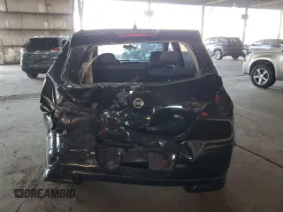 2007 Nissan Versa S z VIN 3N1BC13E37L417125, wystawiony jako Copart lot #57256915 z przebiegiem 131 961 mil mil oraz Szkoda całkowita • Salvage title. Historia ofert i sprzedaży dostępna na DreamBid. Obrazek 6.