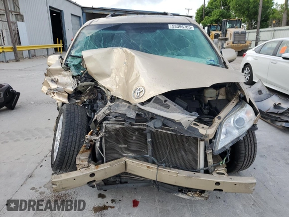 2011 Toyota Sienna XLE with VIN 5TDDK3DC8BS030087, listed as a Copart auction lot 53396705 with 223,482 mi miles and Salvage Title. Bid and sale history available at DreamBid. Image 5.