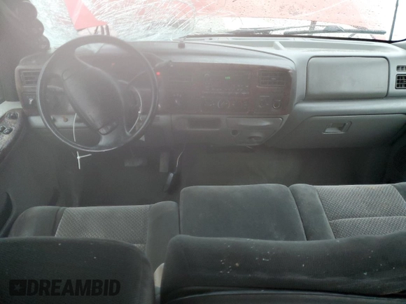 2002 Ford F-350 XL z VIN 1FTWX33FX2EB85896, wystawiony jako Copart lot #58554815 z przebiegiem 286 347 mil mil oraz Szkoda całkowita • Salvage title. Historia ofert i sprzedaży dostępna na DreamBid. Obrazek 8.