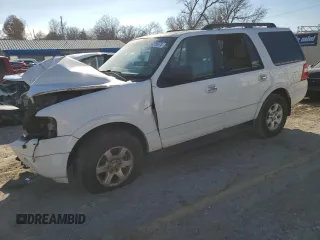 2010 Ford Expedition SSV z VIN 1FMJU1G58AEB57081, wystawiony jako Copart lot #84215974 z przebiegiem Nie podano mil oraz Szkoda całkowita • Salvage title. Historia ofert i sprzedaży dostępna na DreamBid. Obrazek 1.