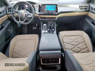 2024 Volkswagen Atlas SE z VIN 1V2WE2CA9RC222252, wystawiony jako Copart lot #60524645 z przebiegiem 15 476 mil mil oraz Szkoda całkowita • Salvage title. Historia ofert i sprzedaży dostępna na DreamBid. Obrazek 8.