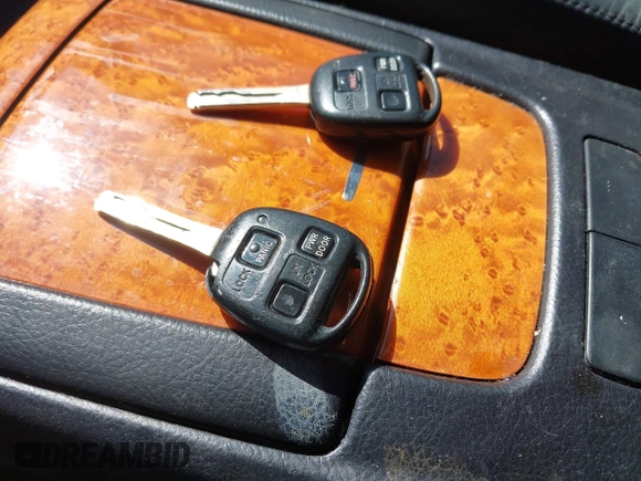 2007 Lexus RX 400h z VIN JTJGW31U472002345, wystawiony jako IAAI lot #42316771 z przebiegiem 196 551 mil mil oraz . Historia ofert i sprzedaży dostępna na DreamBid. Obrazek 11.