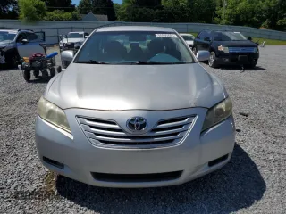 2008 Toyota Camry LE z VIN 4T1BE46KX8U755618, wystawiony jako Copart lot #55995605 z przebiegiem 190 901 mil mil oraz Czysty tytuł • Clean title. Historia ofert i sprzedaży dostępna na DreamBid. Obrazek 5.