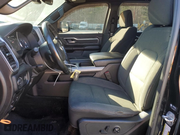 2021 Ram 1500 Big Horn z VIN 1C6RREFT2MN708195, wystawiony jako Copart lot #45969205 z przebiegiem 112 098 mil mil oraz Szkoda całkowita • Salvage title. Historia ofert i sprzedaży dostępna na DreamBid. Obrazek 7.