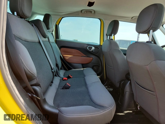 2014 FIAT 500L Trekking z VIN ZFBCFADH9EZ023039, wystawiony jako Copart lot #58211895 z przebiegiem 44 921 mil mil oraz Szkoda całkowita • Salvage title. Historia ofert i sprzedaży dostępna na DreamBid. Obrazek 10.