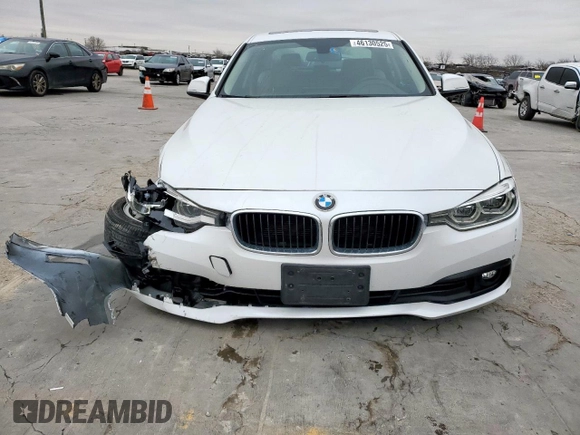 2018 BMW 3 Series 320i with VIN WBA8A9C54JAH12292, listed as a Copart auction lot 46130525 with 33,012 mi miles and Salvage Title. Bid and sale history available at carsss.com. Image 5.