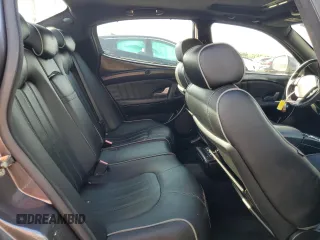 2011 Maserati Quattroporte S z VIN ZAM39JKAXB0059649, wystawiony jako Copart lot #76566944 z przebiegiem 35 261 mil mil oraz Czysty tytuł • Clean title. Historia ofert i sprzedaży dostępna na DreamBid. Obrazek 10.