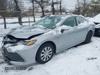 2022 Toyota Camry Hybrid LE with VIN 4T1C31AK2NU577196, listed as a IAAI auction lot 41168787 with 192,109 mi miles. Bid and sale history available at carsss.com. Image 2.