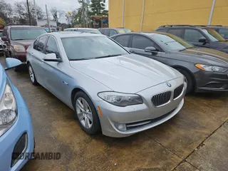 2013 BMW 5 Series 528i with VIN WBAXG5C5XDD233958, listed as a Copart auction lot 84436854 with 103,543 mi miles and Clean Title. Bid and sale history available at carsss.com. Image 1.