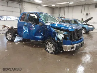 2011 Ford F-150 XL with VIN 1FTFX1EF0BFA16143, listed as a IAAI auction lot 41552315 with 76,063 mi miles. Bid and sale history available at carsss.com. Image 1.