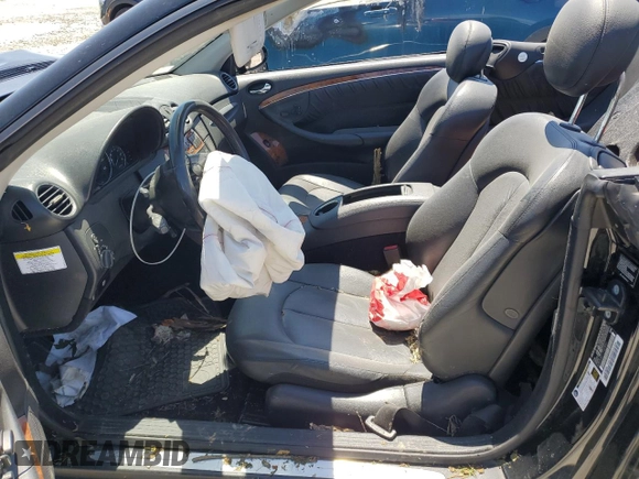2007 Mercedes-Benz CLK 350 z VIN WDBTK56F17F229051, wystawiony jako Copart lot #57592375 z przebiegiem Nie podano mil oraz Szkoda całkowita • Salvage title. Historia ofert i sprzedaży dostępna na DreamBid. Obrazek 7.
