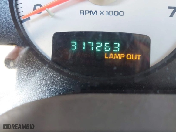 2005 Dodge Ram 1500 SLT with VIN 1D7HA18D85J549644, listed as a IAAI auction lot 41841179 with 317,263 mi miles. Bid and sale history available at carsss.com. Image 7.