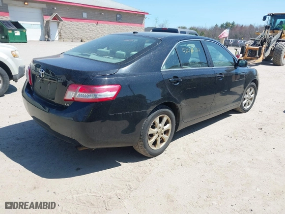 2011 Toyota Camry LE with VIN 4T4BF3EK2BR113027, listed as a IAAI auction lot 42076724 with 208,064 mi miles. Bid and sale history available at carsss.com. Image 4.