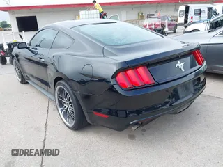 2016 Ford Mustang V6 z VIN 1FA6P8AM3G5256187, wystawiony jako IAAI lot #42415645 z przebiegiem 141 235 mil mil oraz . Historia ofert i sprzedaży dostępna na DreamBid. Obrazek 3.