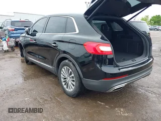2017 Lincoln MKX Select с VIN 2LMPJ6KR6HBL49829, выставлен на аукционе IAAI как лот 42093216 с пробегом 97 274 миль миль и . История ставок и продаж доступна на DreamBid. Изображение 3.