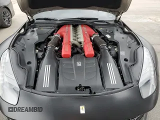 2014 Ferrari F12 z VIN ZFF74UFAXE0202704, wystawiony jako Copart lot #57329915 z przebiegiem 17 783 mil mil oraz Szkody całkowita. Historia ofert i sprzedaży dostępna na DreamBid. Obrazek 11.