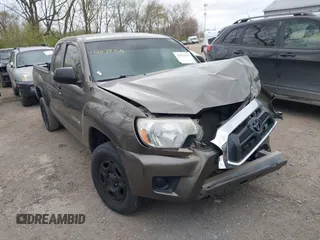 2012 Toyota Tacoma z VIN 5TFTX4CN6CX014133, wystawiony jako IAAI lot #42039549 z przebiegiem 165 729 mil mil oraz . Historia ofert i sprzedaży dostępna na DreamBid. Obrazek 1.