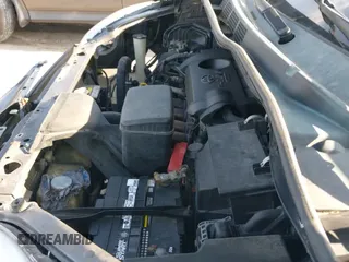 2011 Toyota Sienna с VIN 5TDKA3DC7BS008852, выставлен на аукционе IAAI как лот 42160173 с пробегом 296 726 миль миль и . История ставок и продаж доступна на DreamBid. Изображение 19.