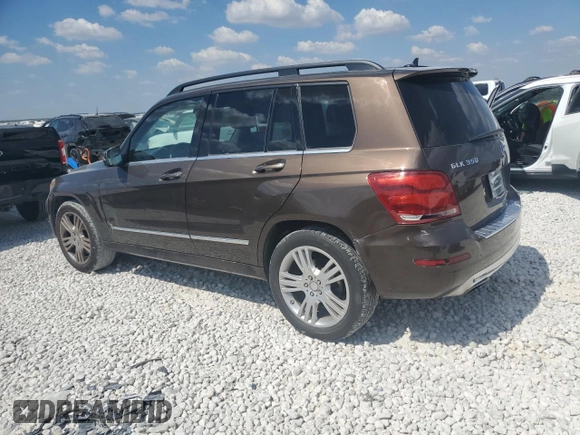2015 Mercedes-Benz GLK 350 with VIN WDCGG5HB0FG374924, listed as a Copart auction lot 74398084 with 172,983 mi miles and Clean Title. Bid and sale history available at DreamBid. Image 2.