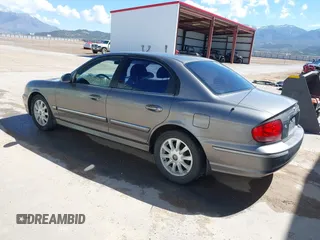 2003 Hyundai Sonata GLS with VIN KMHWF35H03A895363, listed as a IAAI auction lot 42149203 with 152,173 mi miles. Bid and sale history available at carsss.com. Image 3.