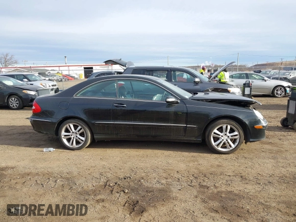 2008 Mercedes-Benz CLK 350 with VIN WDBTJ56H28F245782, listed as a IAAI auction lot 41512400 with 137,157 mi miles and . Bid and sale history available at carsss.com. Image 13.