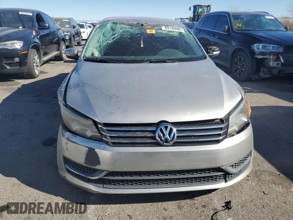 2013 Volkswagen Passat S z VIN 1VWAP7A31DC140626, wystawiony jako Copart lot #89140965 z przebiegiem 17 328 mil mil oraz Szkoda całkowita • Salvage title. Historia ofert i sprzedaży dostępna na DreamBid. Obrazek 5.