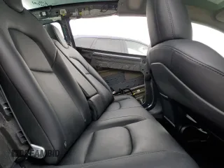 2022 Tesla Model 3 z VIN 5YJ3E1EA0NF375126, wystawiony jako Copart lot #53294925 z przebiegiem 28 318 mil mil oraz Szkoda całkowita • Salvage title. Historia ofert i sprzedaży dostępna na DreamBid. Obrazek 10.