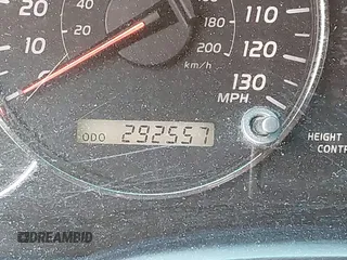2006 Lexus GX 470 z VIN JTJBT20X060112537, wystawiony jako IAAI lot #42118423 z przebiegiem 292 557 mil mil oraz . Historia ofert i sprzedaży dostępna na DreamBid. Obrazek 15.