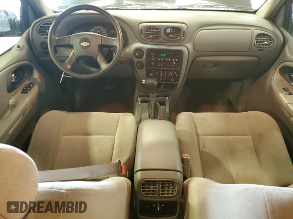 2005 Chevrolet TrailBlazer LT with VIN 1GNDT13S952178469, listed as a Copart auction lot 55058125 with 141,295 mi miles and Salvage Title. Bid and sale history available at DreamBid. Image 8.