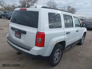 2014 Jeep Patriot Sport with VIN 1C4NJPBA4ED574876, listed as a IAAI auction lot 41885678 with 181,698 mi miles. Bid and sale history available at carsss.com. Image 4.