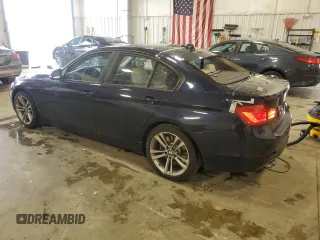2015 BMW 3 Series 328i xDrive z VIN WBA3B5G5XFNS16548, wystawiony jako Copart lot #54682705 z przebiegiem 137 850 mil mil oraz Czysty tytuł • Clean title. Historia ofert i sprzedaży dostępna na DreamBid. Obrazek 2.