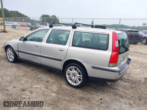 2002 Volvo V70 with VIN YV1SW58DX21185421, listed as a IAAI auction lot 42297772 with 176,460 mi miles and . Bid and sale history available at DreamBid. Image 3.