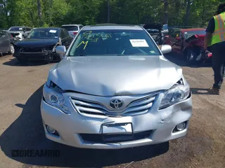 2011 Toyota Camry LE z VIN 4T4BF3EK0BR214583, wystawiony jako IAAI lot #42145861 z przebiegiem 70 789 mil mil oraz . Historia ofert i sprzedaży dostępna na DreamBid. Obrazek 12.