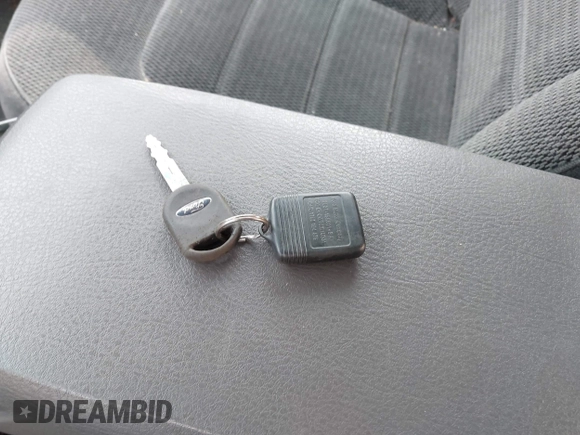 2002 Ford Explorer XLT с VIN 1FMZU73E82ZB94069, выставлен на аукционе IAAI как лот 42525853 с пробегом 143 036 миль миль и . История ставок и продаж доступна на DreamBid. Изображение 11.